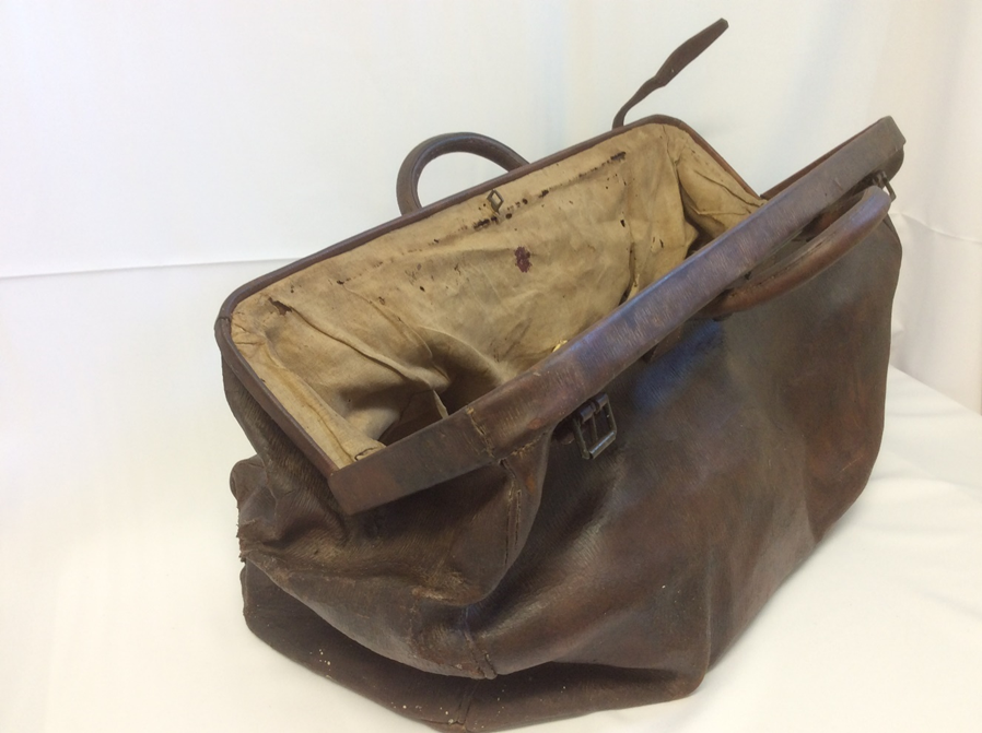 Copperton Lane: 1930s Black Naugahyde Doctor or Gladstone Bag