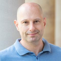Dr Lachlan Rash