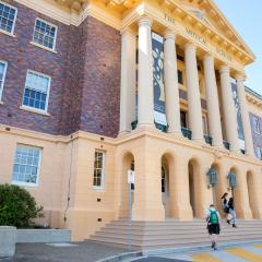 Mayne Medical Building 