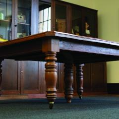 Mayne table