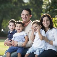 Stephen and Sally Damiani with their three children