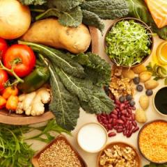 Women who follow a Mediterranean-style diet in the years before becoming pregnant could face a significantly reduced risk of developing hypertensive disorders during pregnancy, new research from The University of Queensland (UQ) suggests.