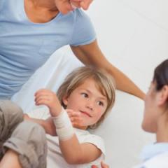 Parents’ behaviour in medical appointments affects how children cope during regular treatments.